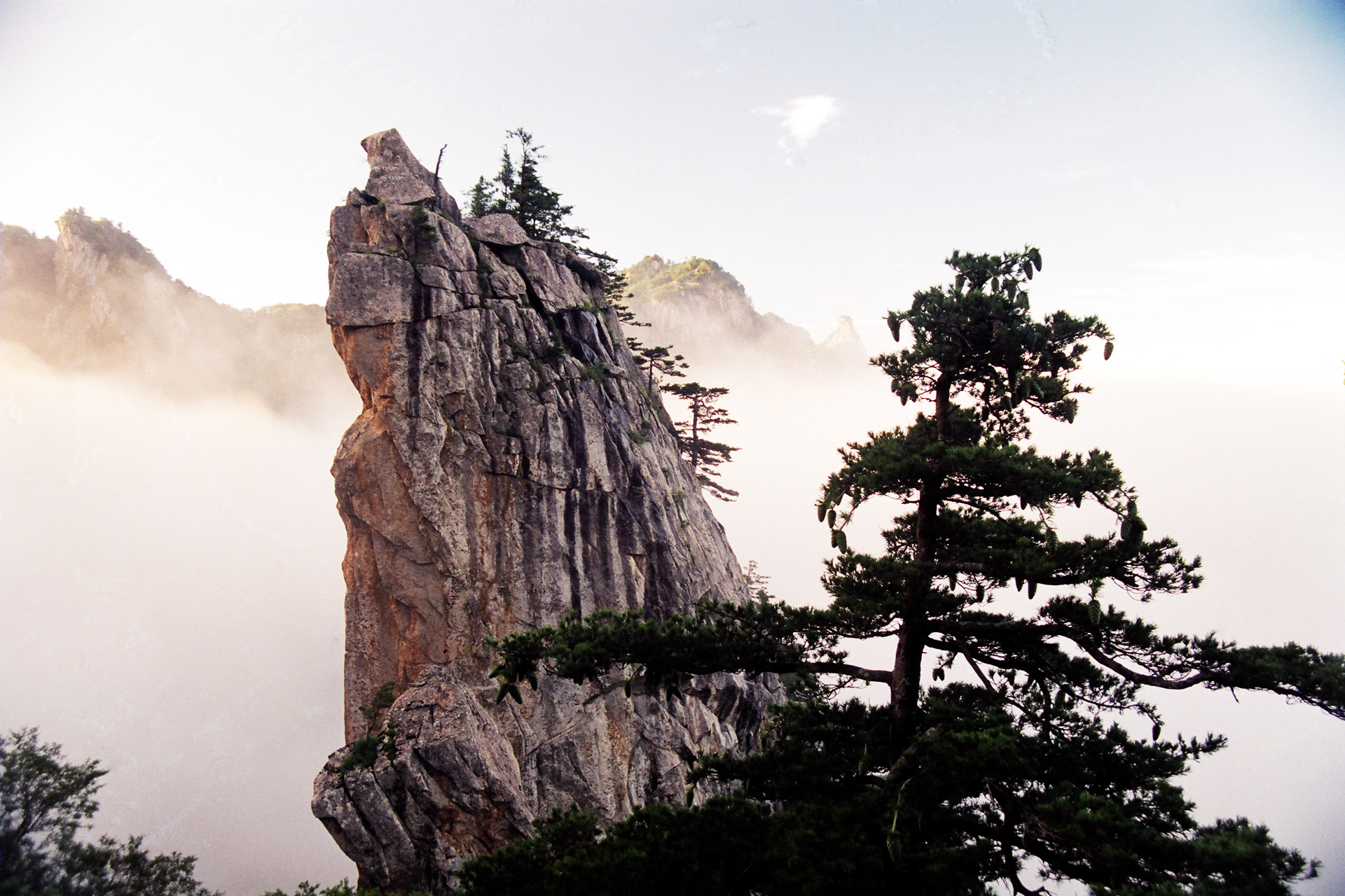 中国河南鲁山县尧山中原大佛风景区_站酷海洛_正版图片_视频_字体_音乐素材交易平台_站酷旗下品牌